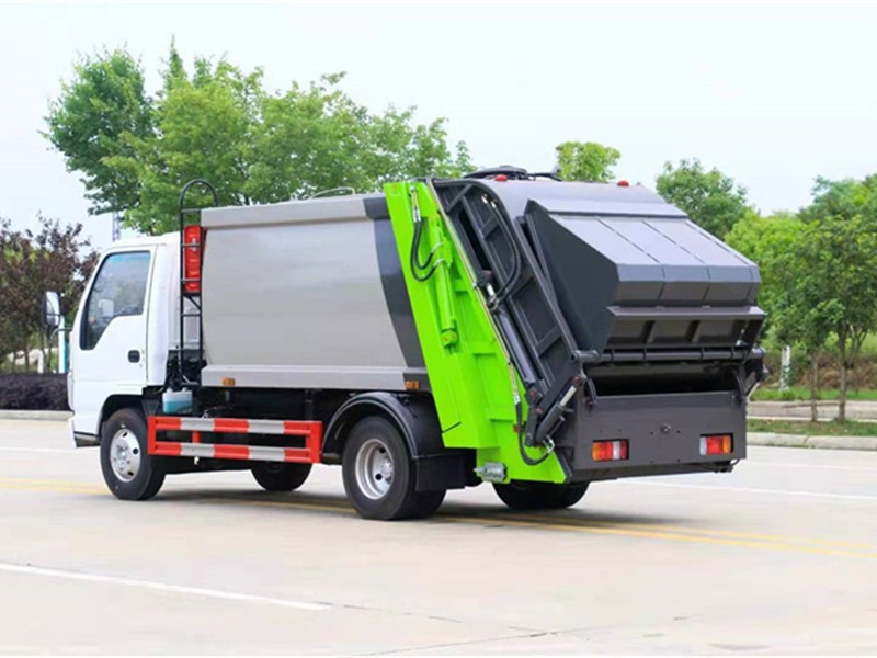 五十铃6方压缩式垃圾车